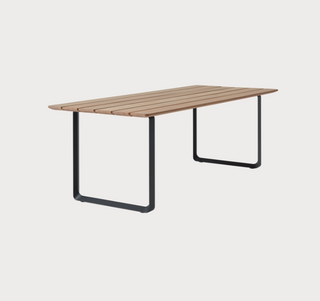 70/70 outdoor table