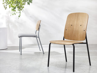 Chaise Hens