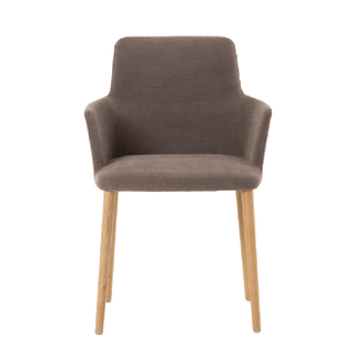 Chaise à accoudoirs Mobitec Rob C0212 en tissu taupe, pieds en chêne, vue de face