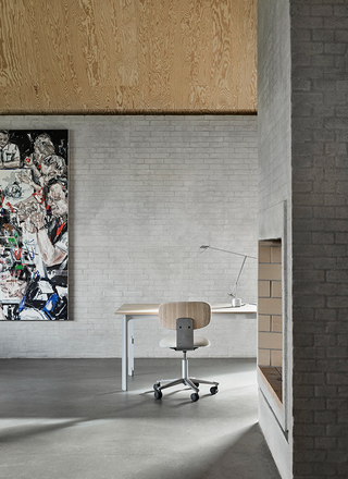 Tion Chair