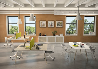 Buronomic Dialogue multi-workstations in wire oak